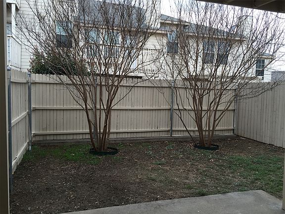 4th image of 3971 Oceanside Dr