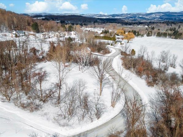 682 Fox Hill Road, Bennington, VT 05201
