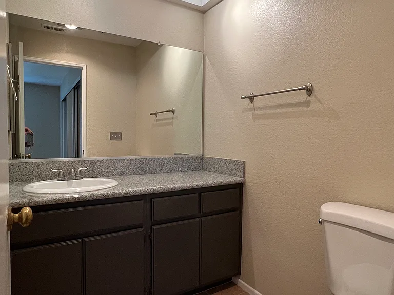 154 N Meridith Ave #9 — Photo 25