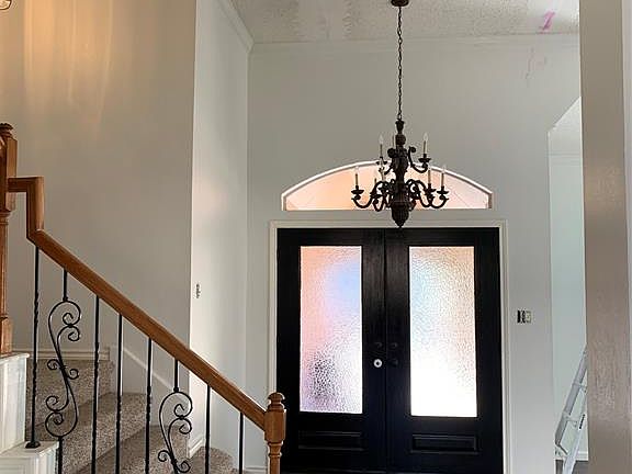 2nd image of 601 Hidden Oak Ct