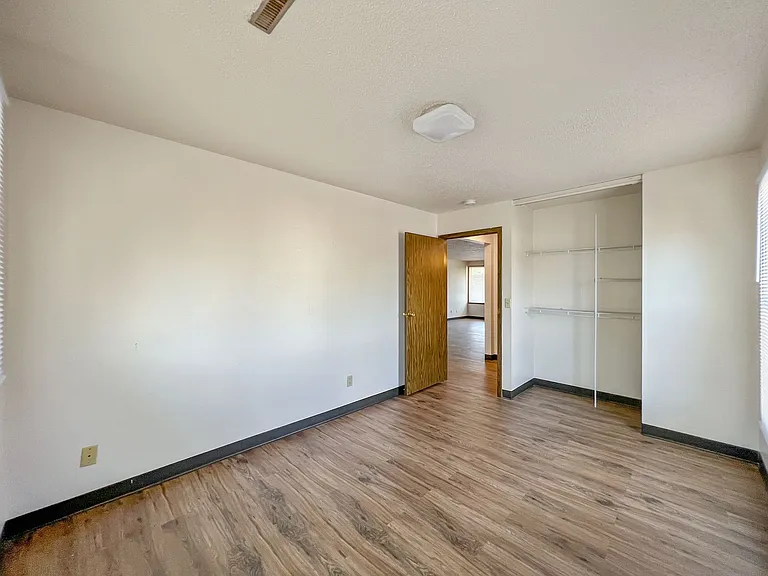 519 Welch Ave. — Photo 42