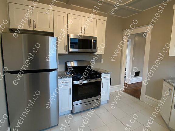 2nd image of 300 Linwood Ave
