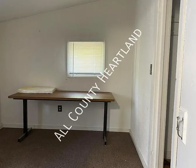 219 W Kenworthy St — Photo 29