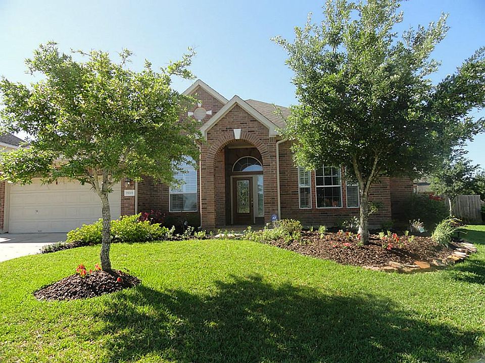 1st image of 15202 Mesa Red Ct