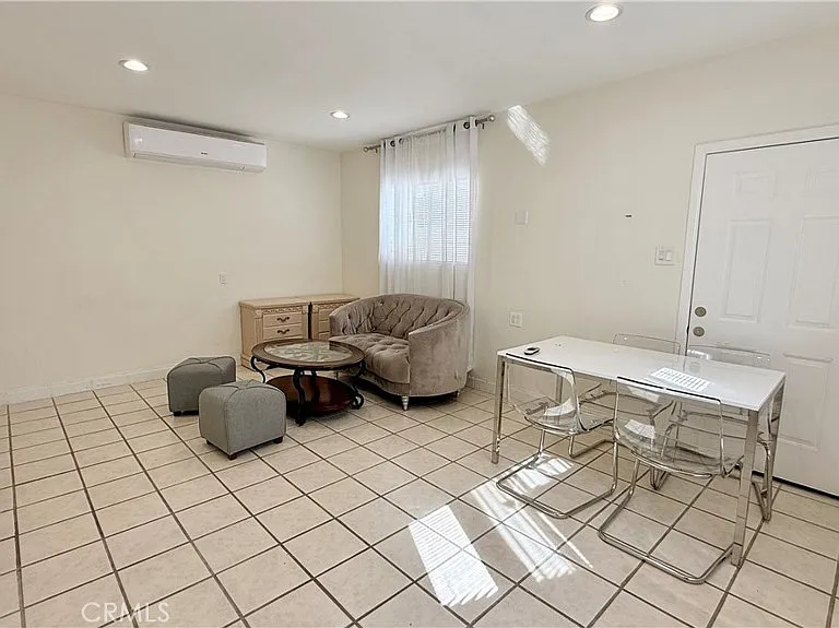 8146 Matilija Ave — Photo 4