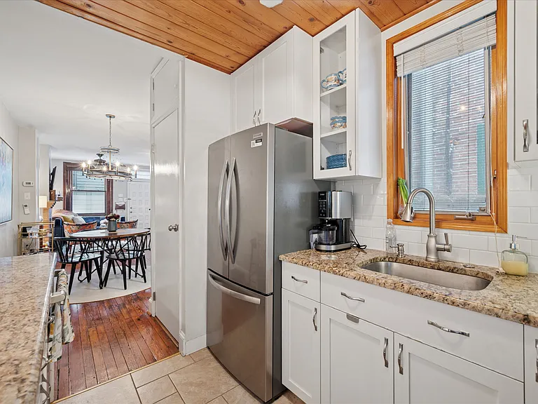 1208 Saint James St — Photo 7
