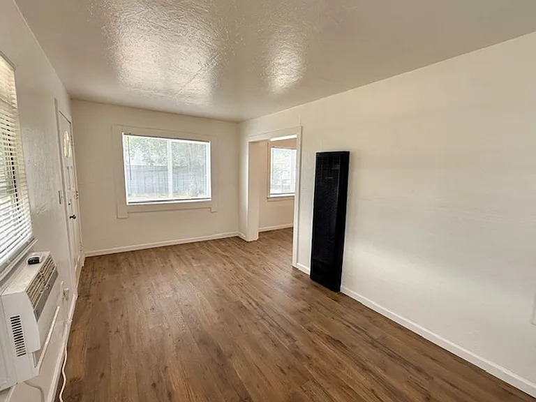 619 N Plumas St — Photo 5