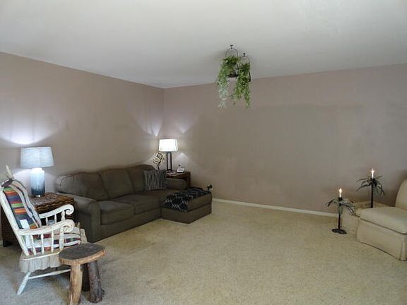 3rd image of 300 Farington Blvd APT 51