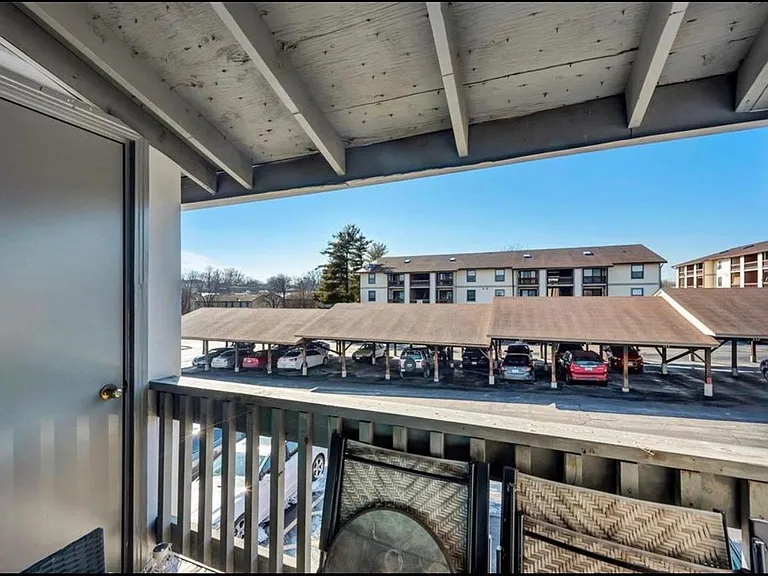 1633 Summergate Pkwy #P — Photo 10