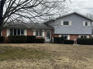 2802 Laurie Dr, West Plains, MO 65775