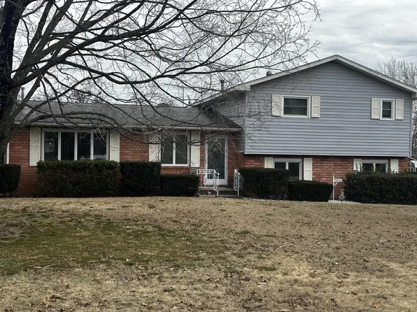 2802 Laurie Drive, West Plains, MO 65775