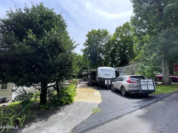 5355 E Pkwy #13, Cosby, TN 37722
