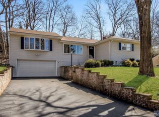 445 Colonial Blvd, Washington Township, NJ 07676