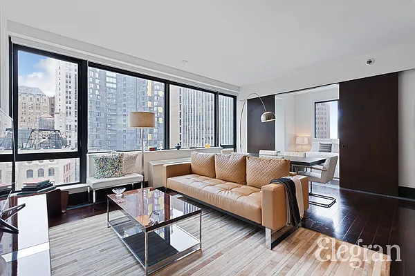 Sold by (Legacy) Elegran | media 2