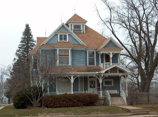 1009 G Ave, Grundy Center, IA 50638