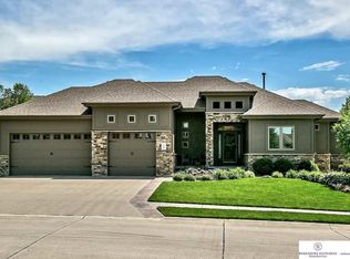 17065 Sherwood Ave, Omaha, NE 68116