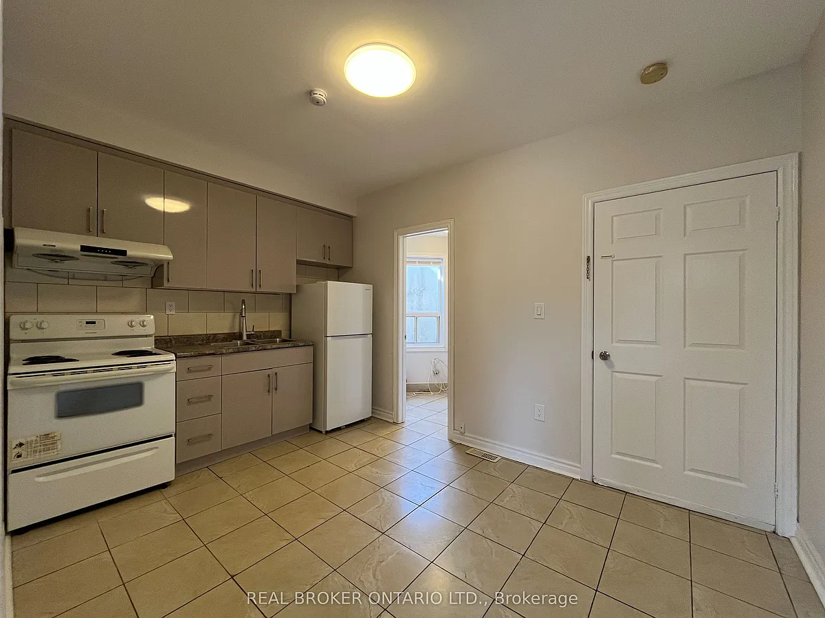 Building Photo - 1228 Danforth Ave #1