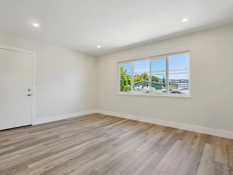 3441 Laguna Ave #2 — Photo 12