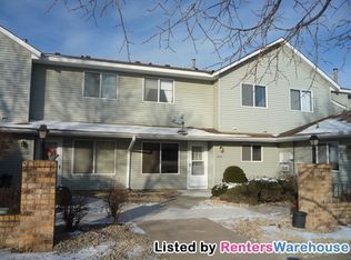 1610 Helena Rd N, Oakdale, MN 55128