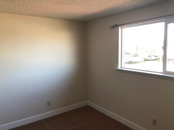 2nd image of 3421 S 43rd St APT 3