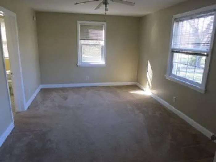 2 bed, 950 sqft, $1,750 — Photo 2