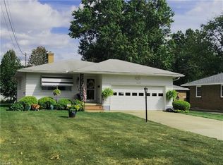 3285 Englewood Dr, Stow, OH 44224