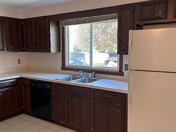4th image of 48 Wyndmoor Ct