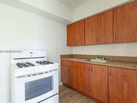 5th image of 13651 SW 268th St #8