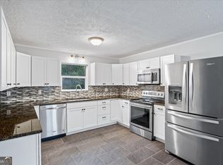 571 Lakeside Rd, Williamson, GA 30292