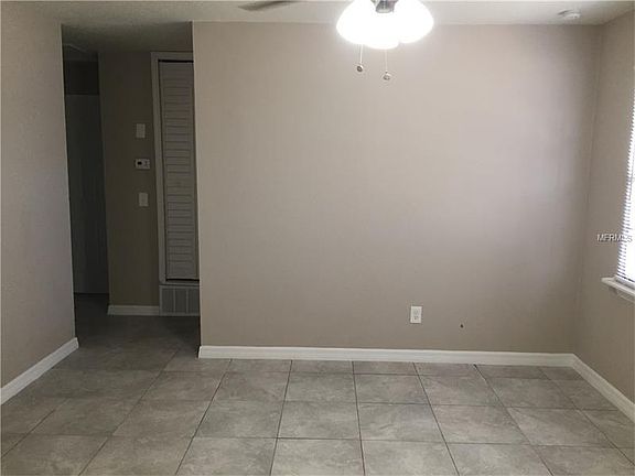 4th image of 725 Oaklando Dr