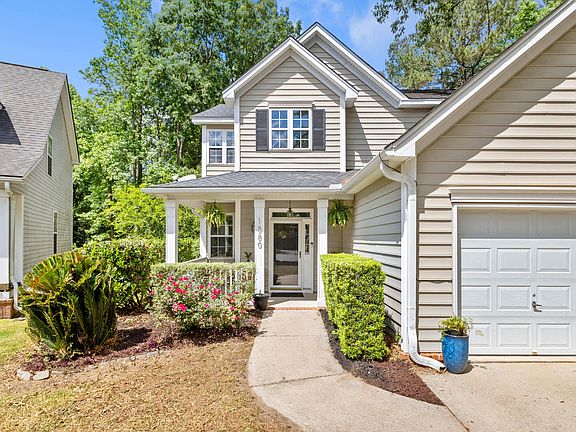 2nd image of 1880 Oleander Ct