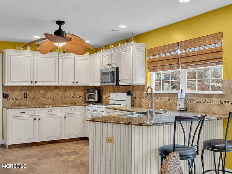 107 Shenandoah Blvd — Photo 13