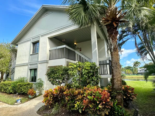 2243 NW 22nd Avenue #106, Stuart, FL 34994