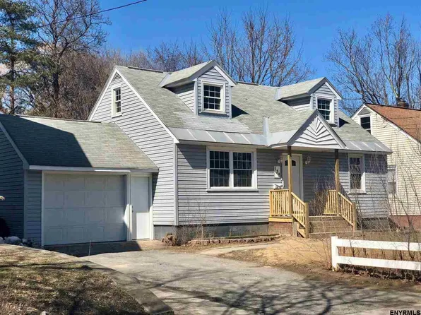 138 Bradford Rd, Schenectady, NY 12304