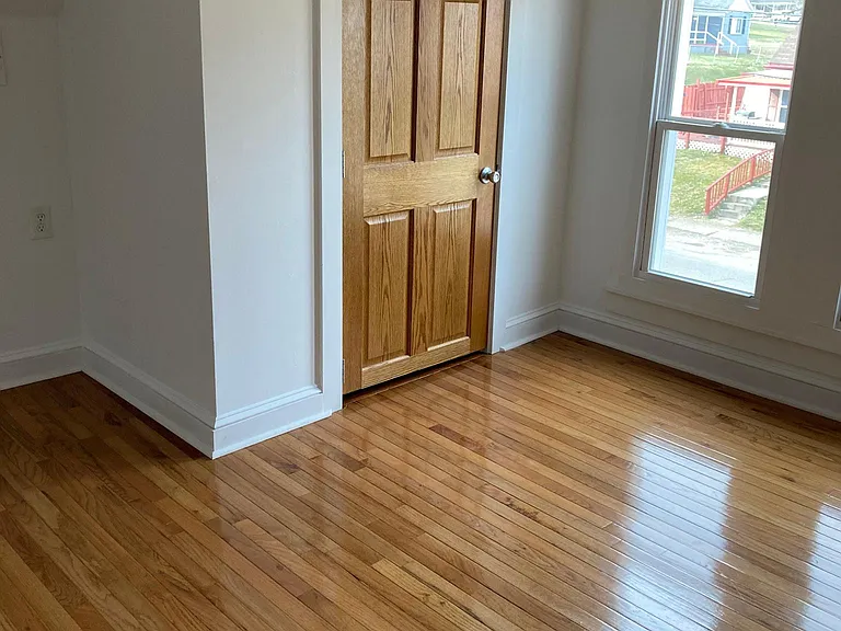 903 Pike St — Photo 11