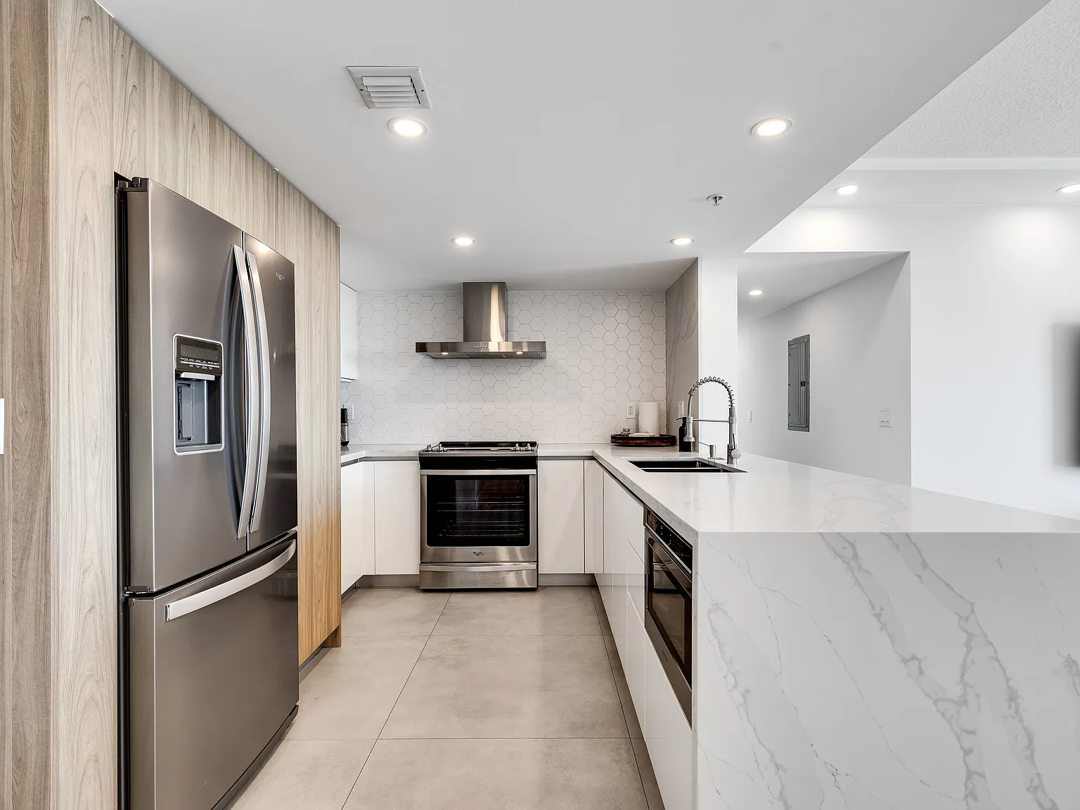 2 bed, 1092 sqft, $4,500 — Photo 4