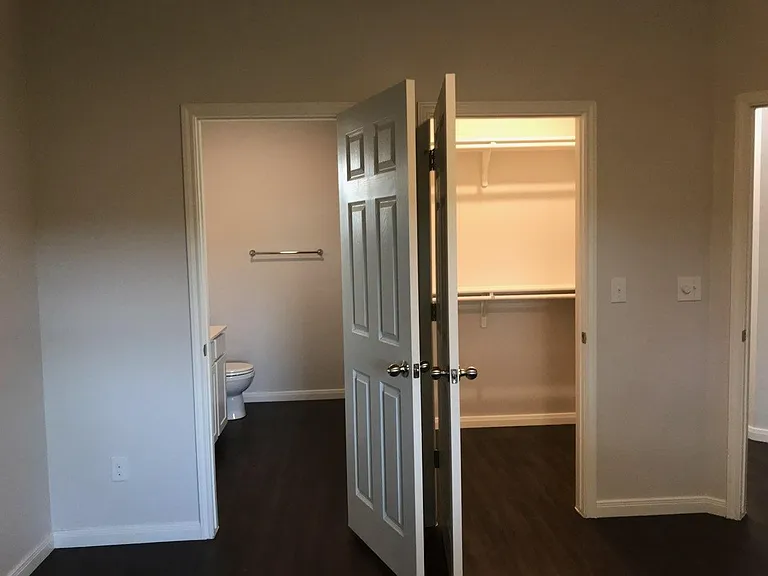 709 Circle Diamond Ln #A — Photo 4