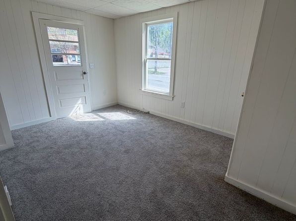 652 Main St #2