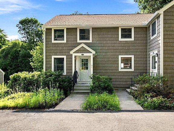 4th image of 76 Laurel St #A