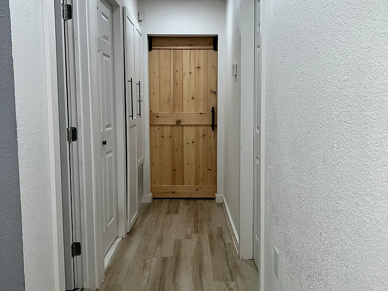 4003 Vanette Ln — Photo 6
