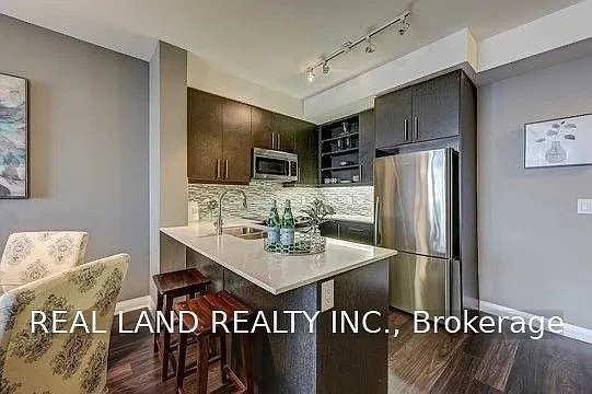 55 Oneida Cres #805 — Photo 2