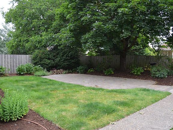 Back Yard Patio Pavers