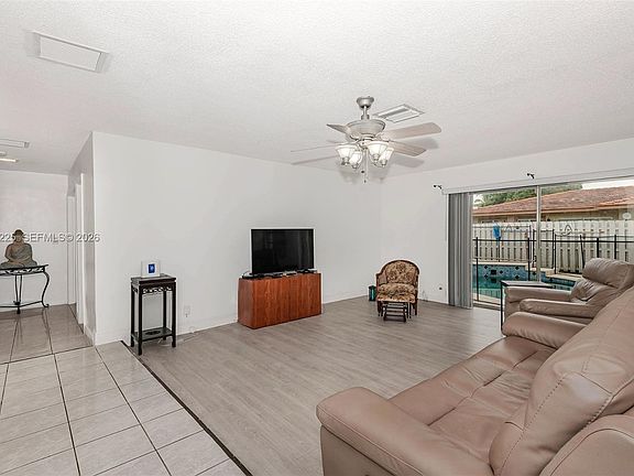 4th image of 8210 NW 68th Ter