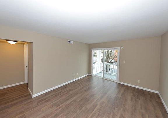 4th image of 133 Jubilee Hill Dr Unit E