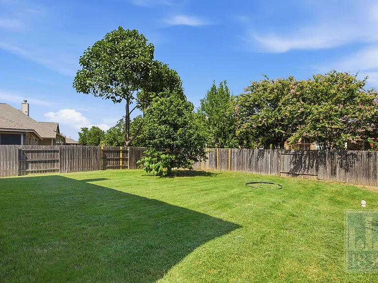 18713 Falcon Pointe Blvd — Photo 33