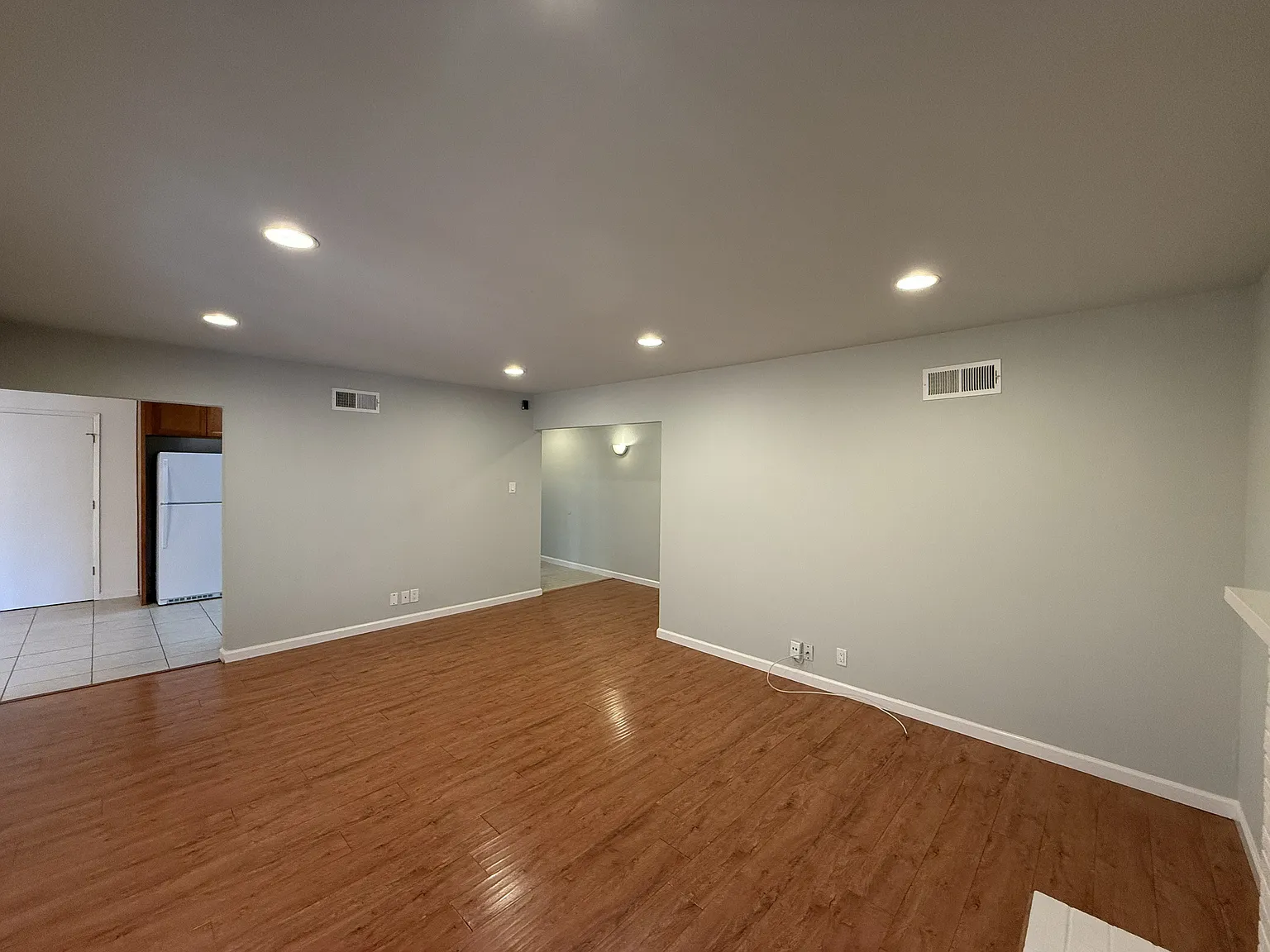 3 bed, 1179 sqft, $3,500 — Photo 2