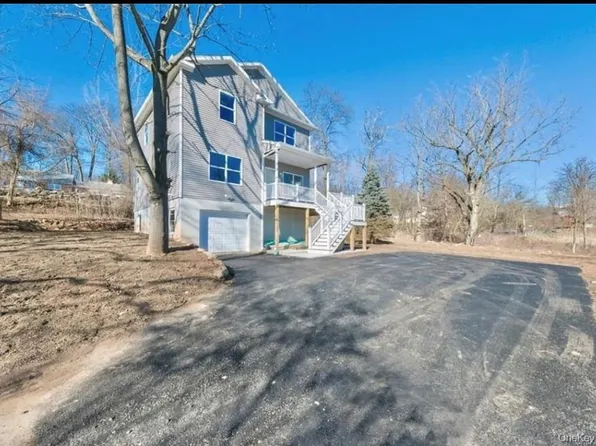 17 Chestnut Street, Stony Point, NY 10980