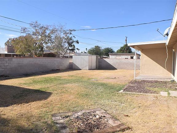 2nd image of 1129 E Hacienda Dr