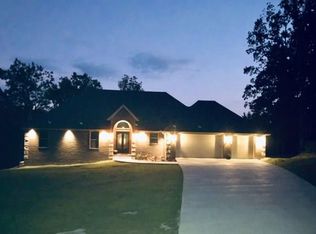 17827 Bluffview Dr, Springdale, AR 72764