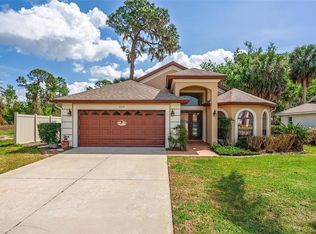 1010 Vindale Rd, Tavares, FL 32778